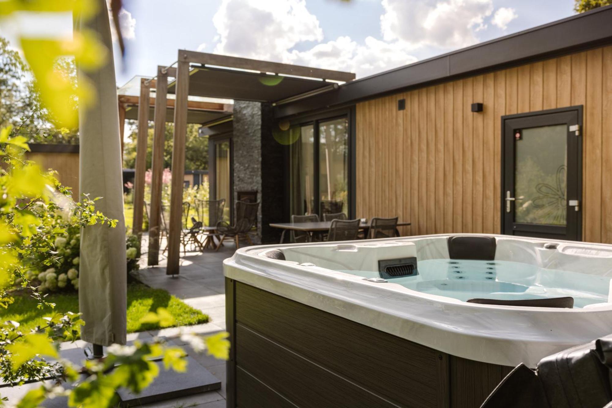Mooi Twente Lodges - Prive Spa En Sauna Markelo Exterior foto